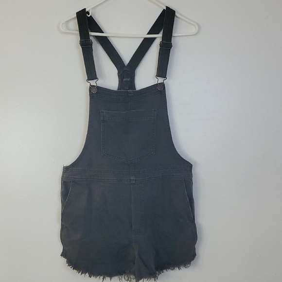 Aerie Grey Cutoff Shorts Overalls Size Medium - Picture 1 of 9